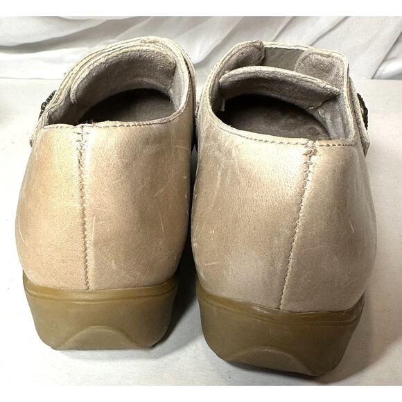 MUNRO Ladies 8N "Tour" Stone Leather Comfort Hook & Loop Enclosure Shoes in Box - Picture 5 of 7